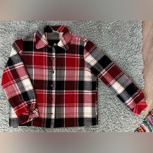 Adorable vintage flannel Shacket, not super thick. Willing to talk about price.